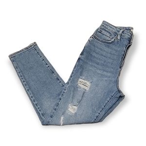 Forever 21 // F21 High-Waisted Button Fly Distressed Mom Jeans